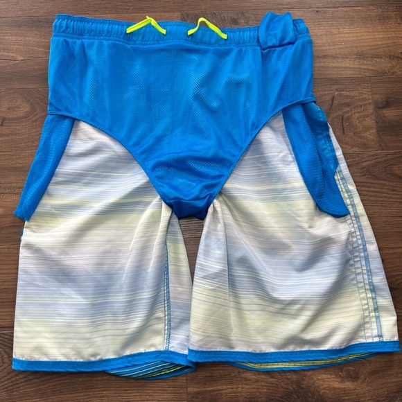 Nike Men's Cargo Swim Trunks Blue Yellow Pocket Lined Drawstring Surf Shorts XL - Picture 11 of 13